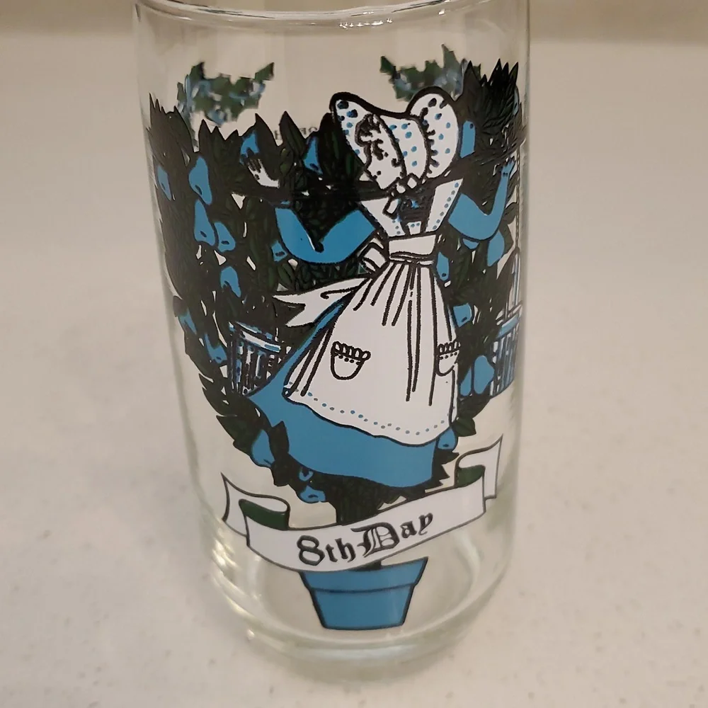 Vintage 12 Days of Christmas 8th Day Glass